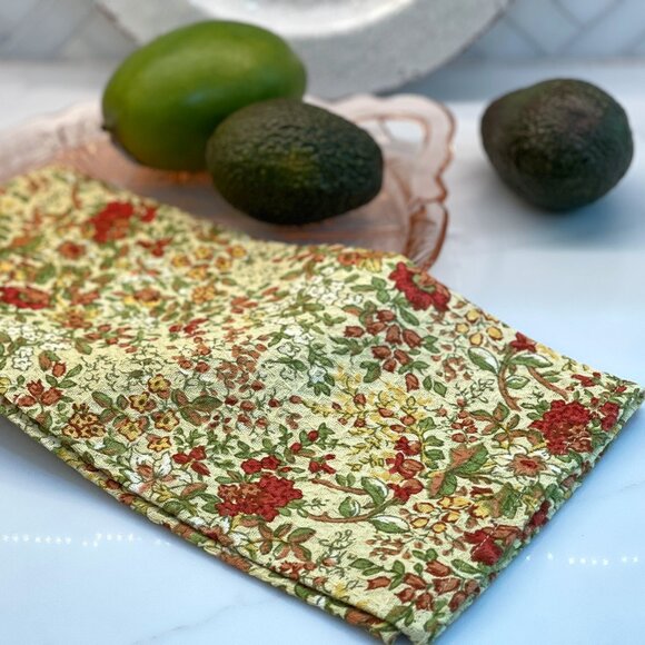 Vintage-Style Pattern Kitchen Towel-NWT - Picture 1 of 10